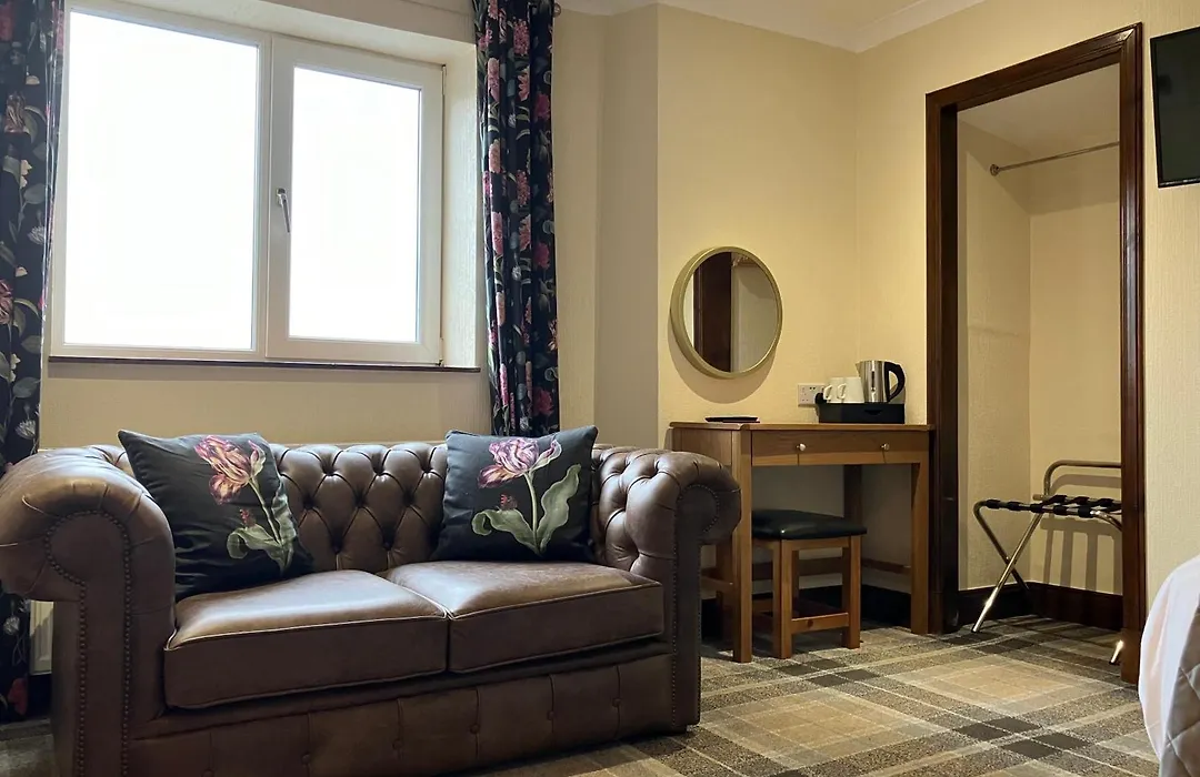 Foyers House-1