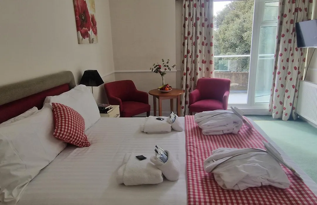 Redcliffe Hotel-1