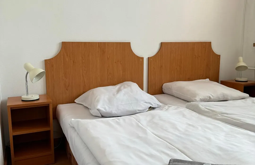 Hotel Avion-1