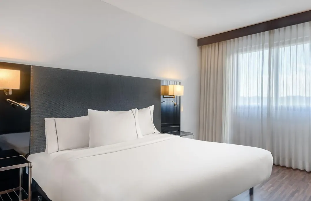 Ac Hotel Vicenza By Marriott-1