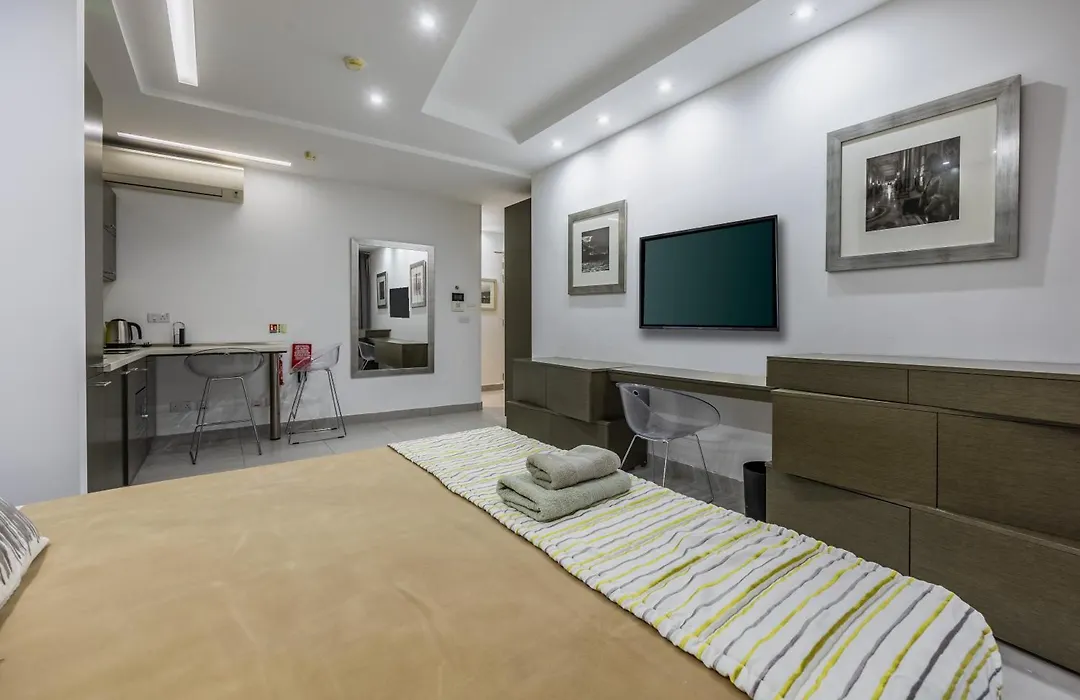 Jules Suites-1