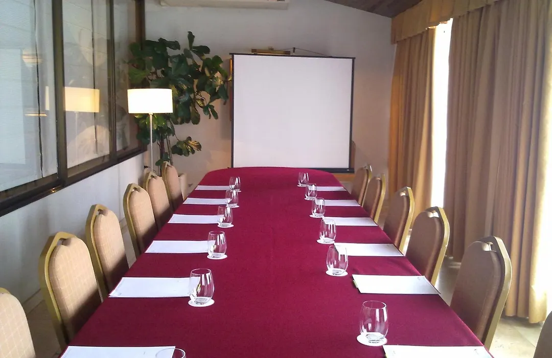 Hotel Santiago Apostol-1