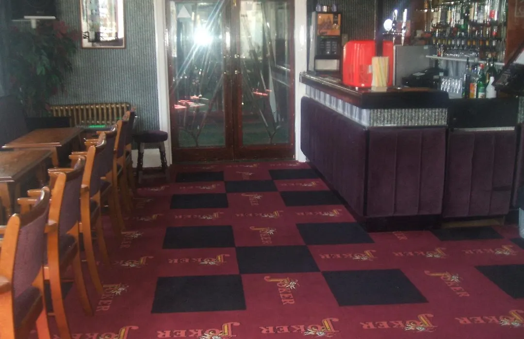 Royal Hotel-1