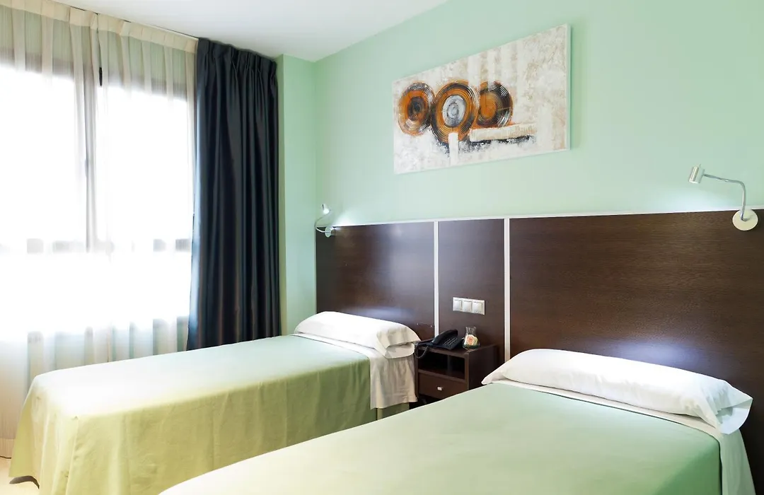 Hostal Avenida Barajas-1