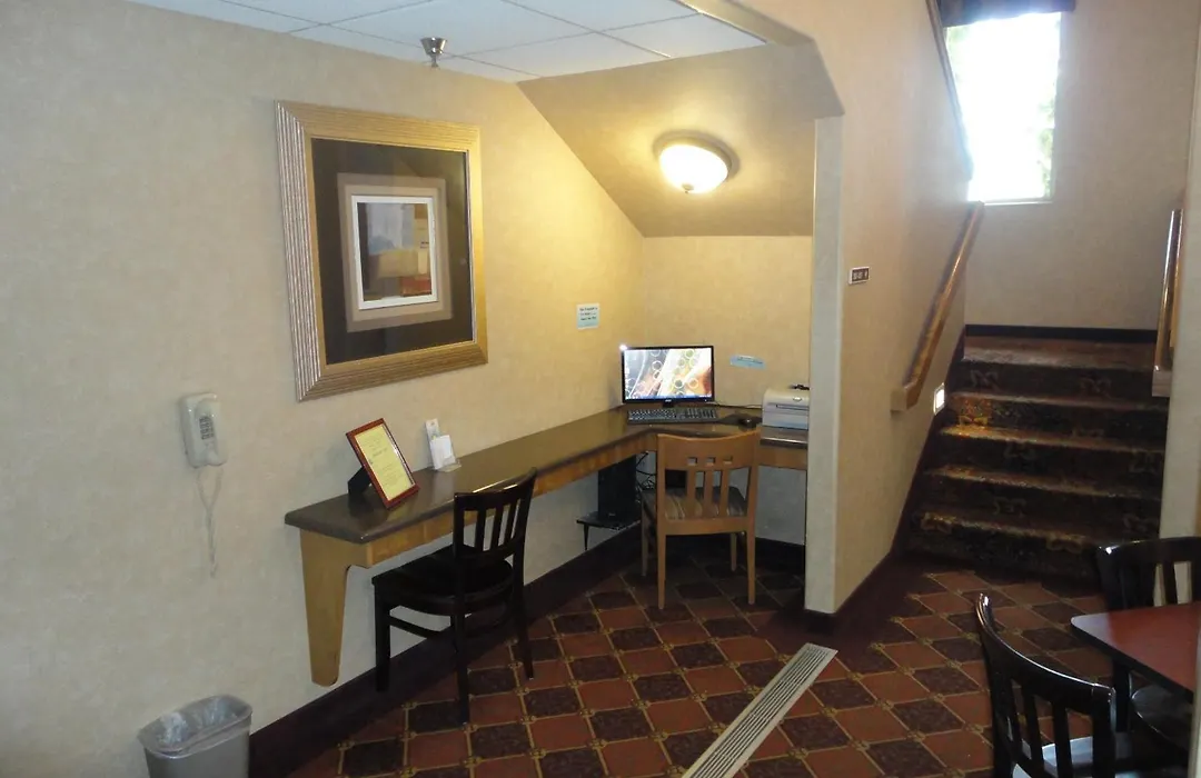 Days Inn By Wyndham Rapid City-1