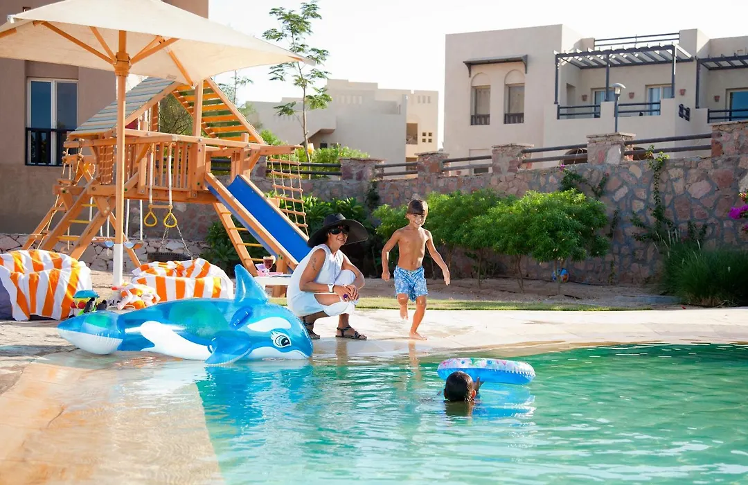 Azzurra Sahl Hasheesh-1