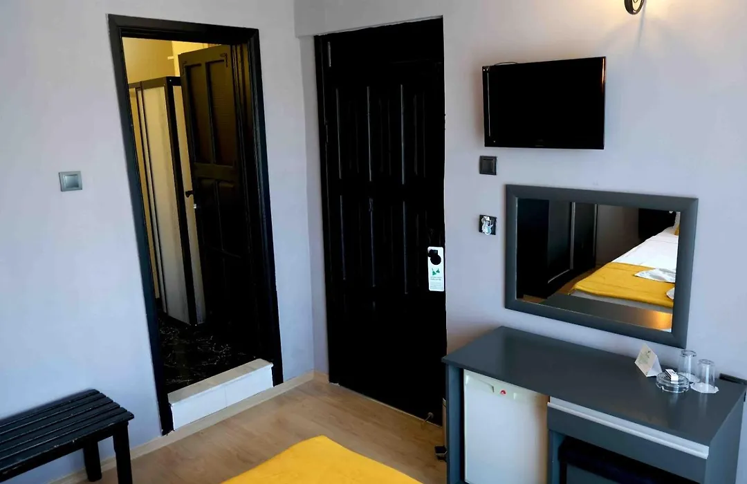 Yasemin Hotel-1