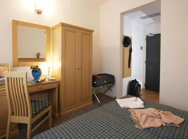 Hotel Mary-1