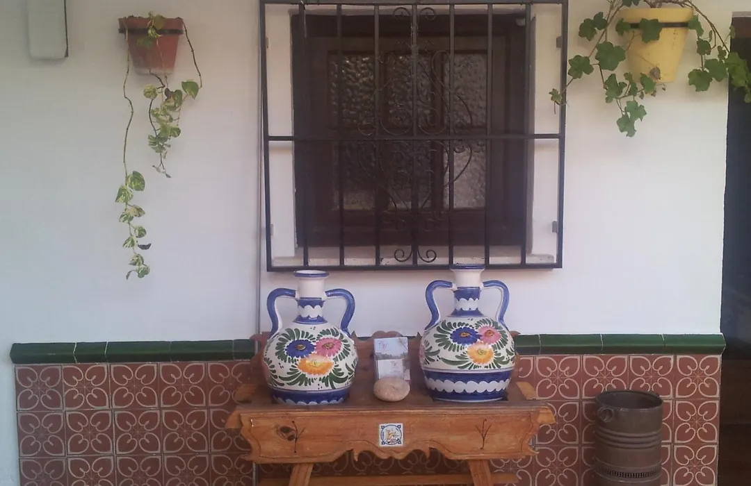 Hostal Casa Mercedes-1