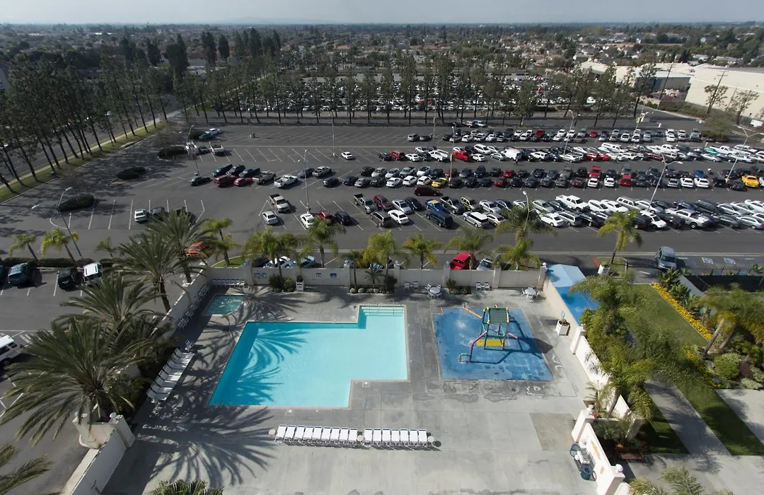 Knott'S Hotel-1