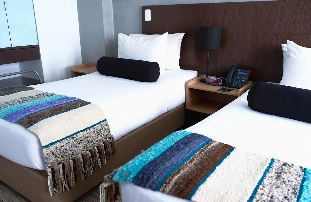 Hotel Dc Feria-1