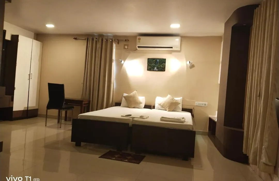 Hotel Eastern Plaza-1