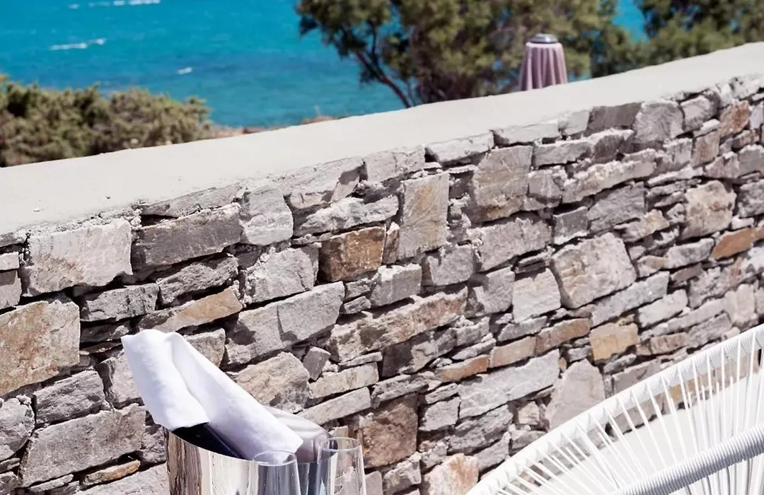 Paros Comfy Suites-1