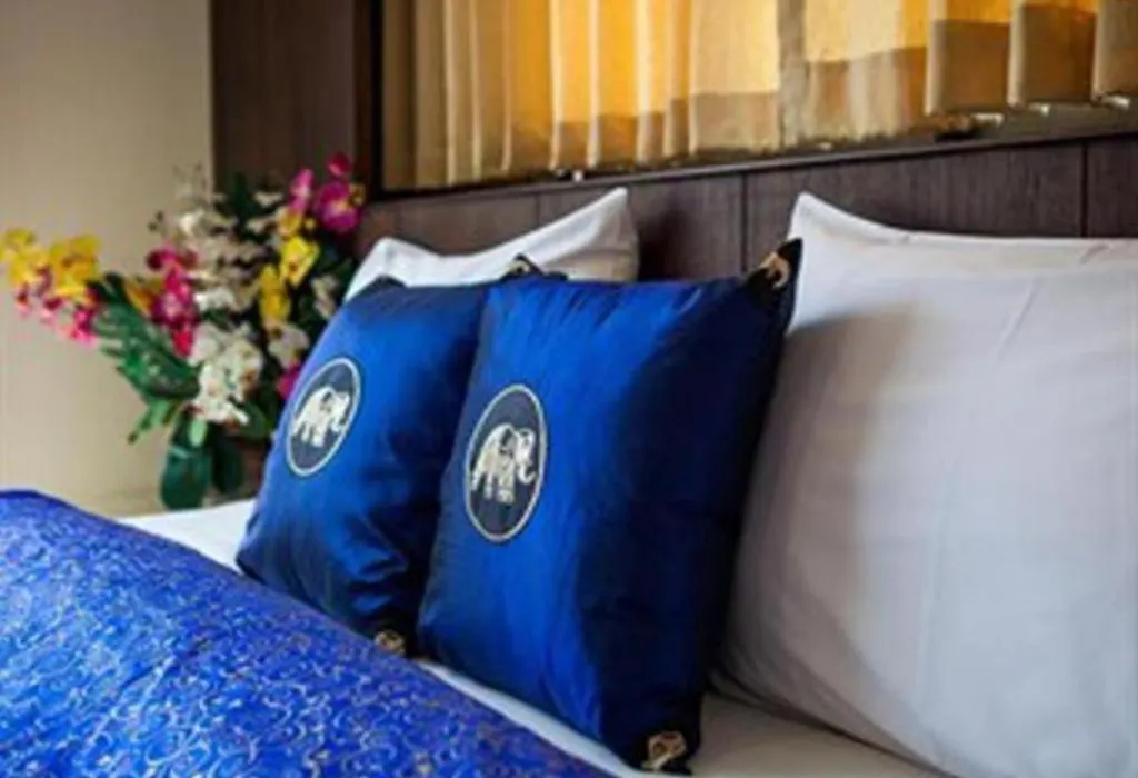 Triple Rund Place Hotel-1