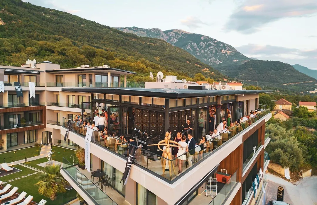 Royal Blue Resort&Residences-1