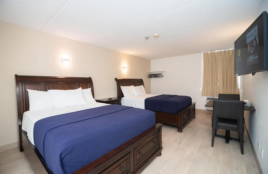 Diplomat Inn-1