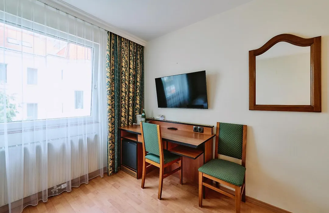Hotel Deutschmeister-1