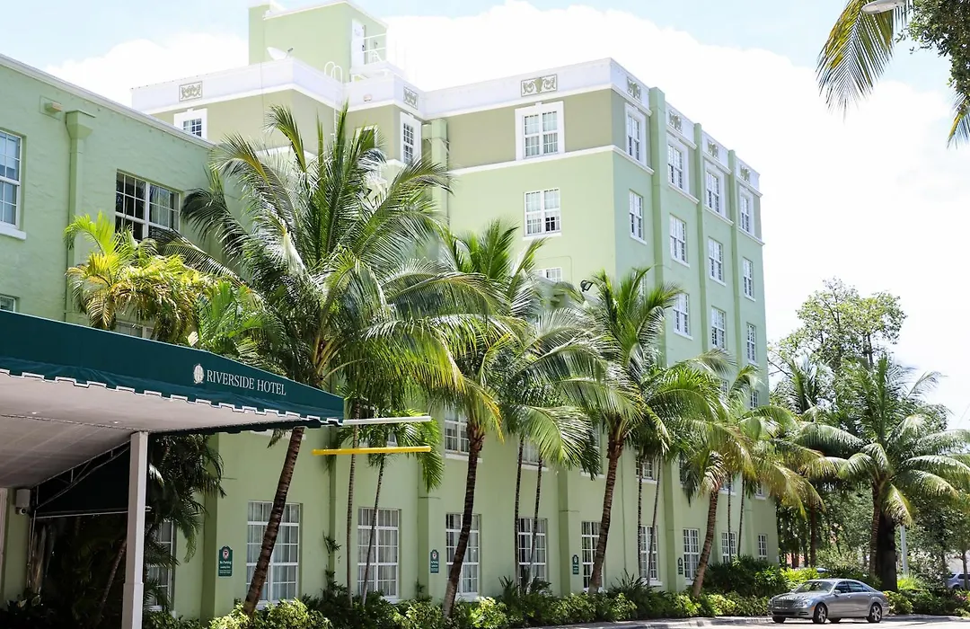 Riverside Hotel-1