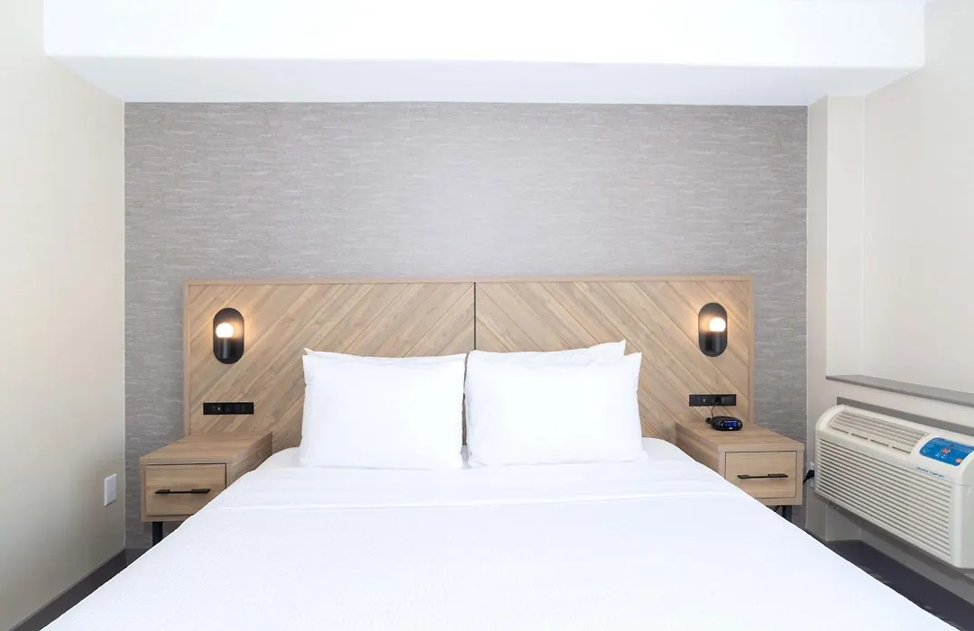 Sandman Hotel & Suites Regina-1