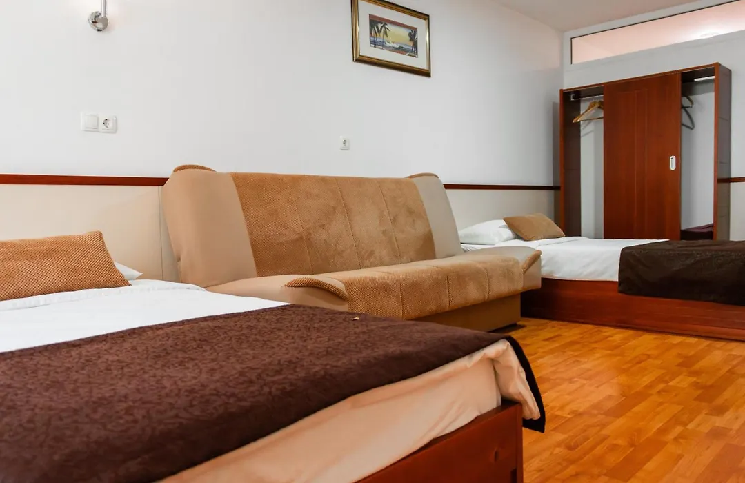 Hotel Saraj-1
