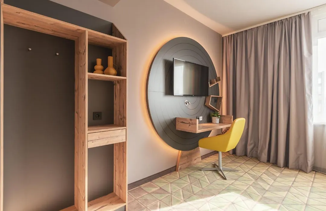 Holiday Inn - The Niu, Mill Cologne Muelheim, An Ihg Hotel-1