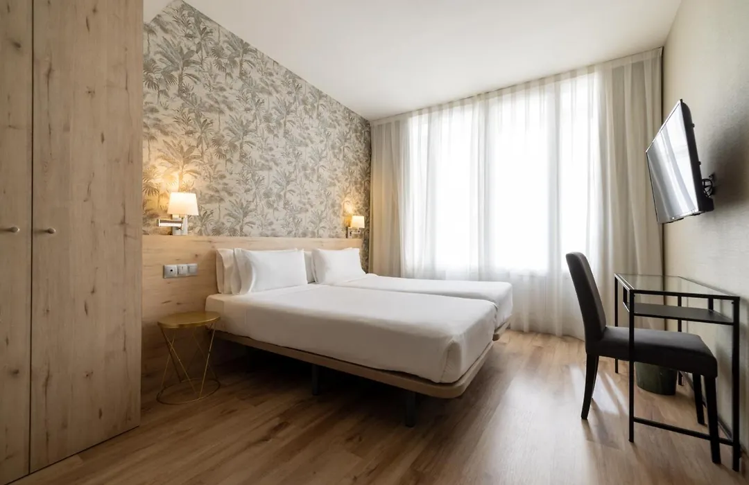 Hotel Avenida Gran Vía-1