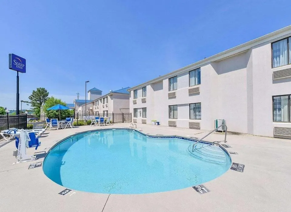 Rodeway Inn-1