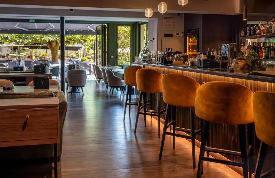 Le Vallon De Valrugues Hotel Spa & Villas-1