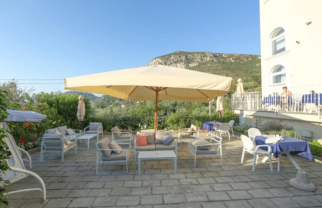 Hotel Royal Hills-1