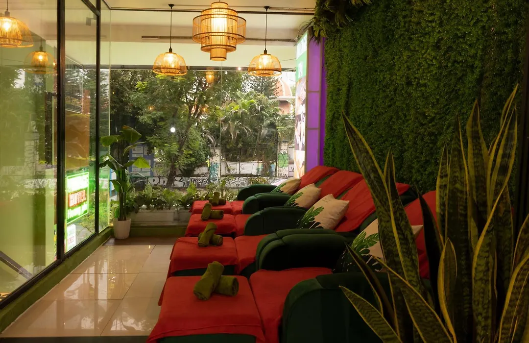 Vintage Hoang Phi Hotel & Spa - Park View-1