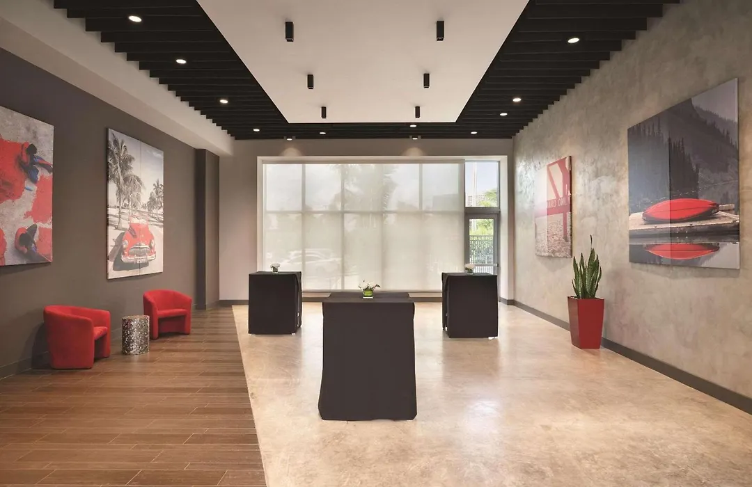 Radisson Red Miami Airport-1