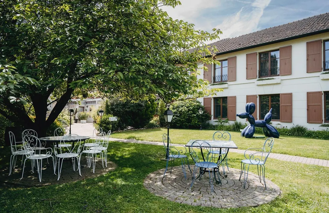 Armes De Champagne Hotel & Spa-1