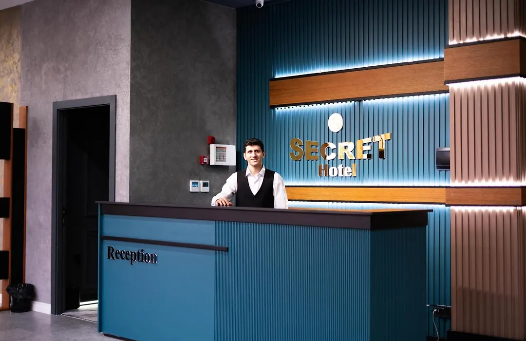 Secret Hotel-1
