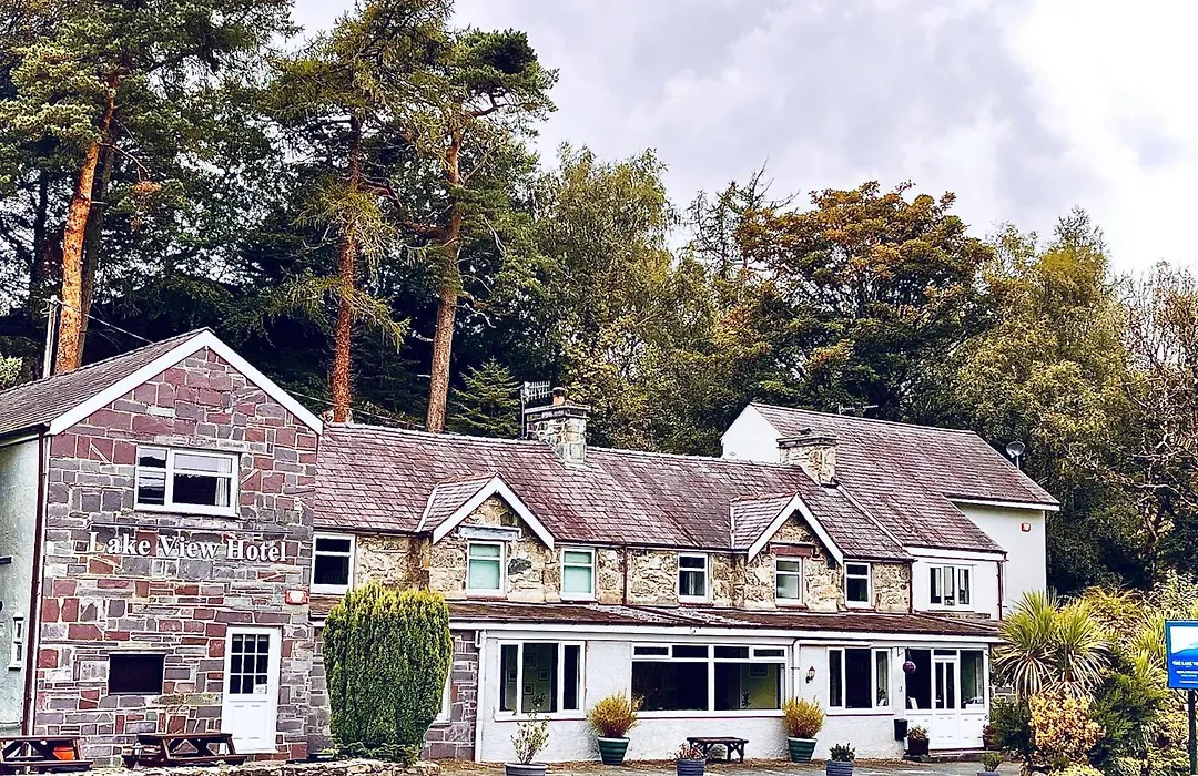 The Lake View Hotel-1