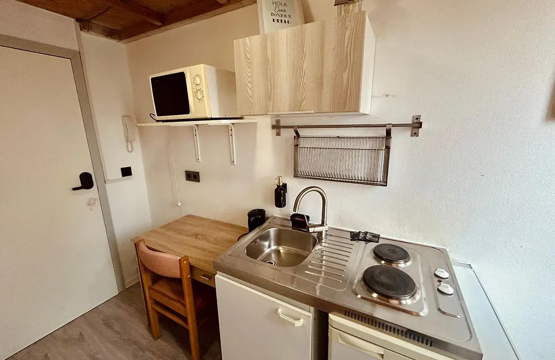 European District Hostel-1