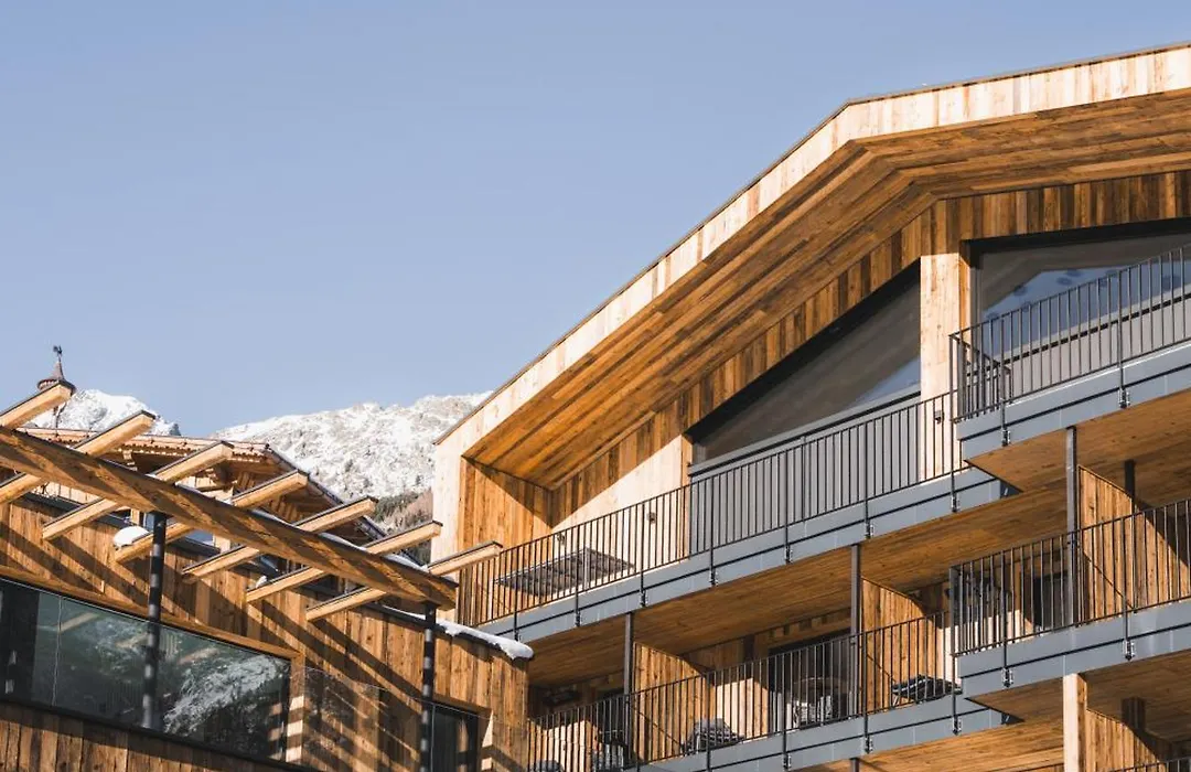 Gruenwald Resort Soelden Appartements Und Chalets Mit Pool-1