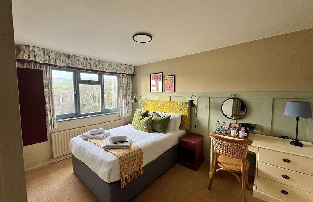 Eype'S Mouth Country Hotel-1