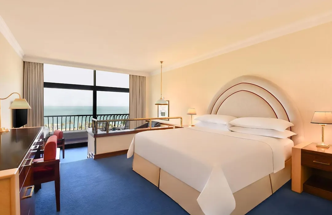 Sheraton Grand Doha Resort & Convention Hotel-1