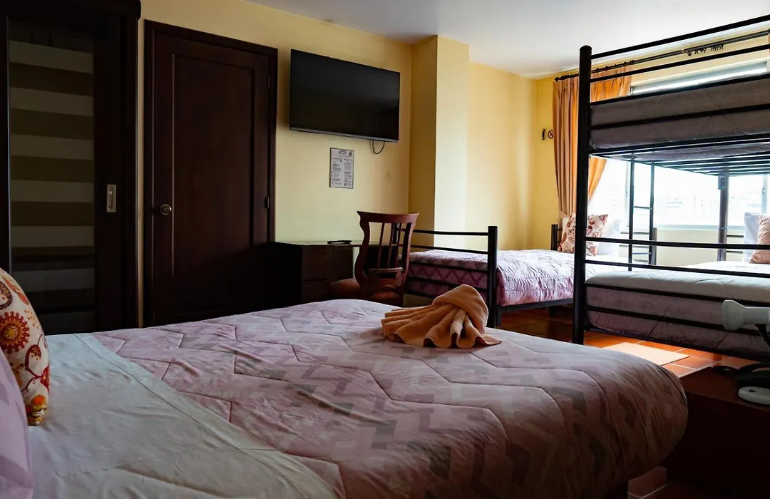 Hotel Casa Kolping Quito-1