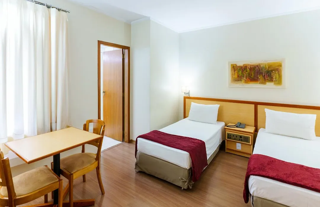 Hotel Augusta Boulevard-1