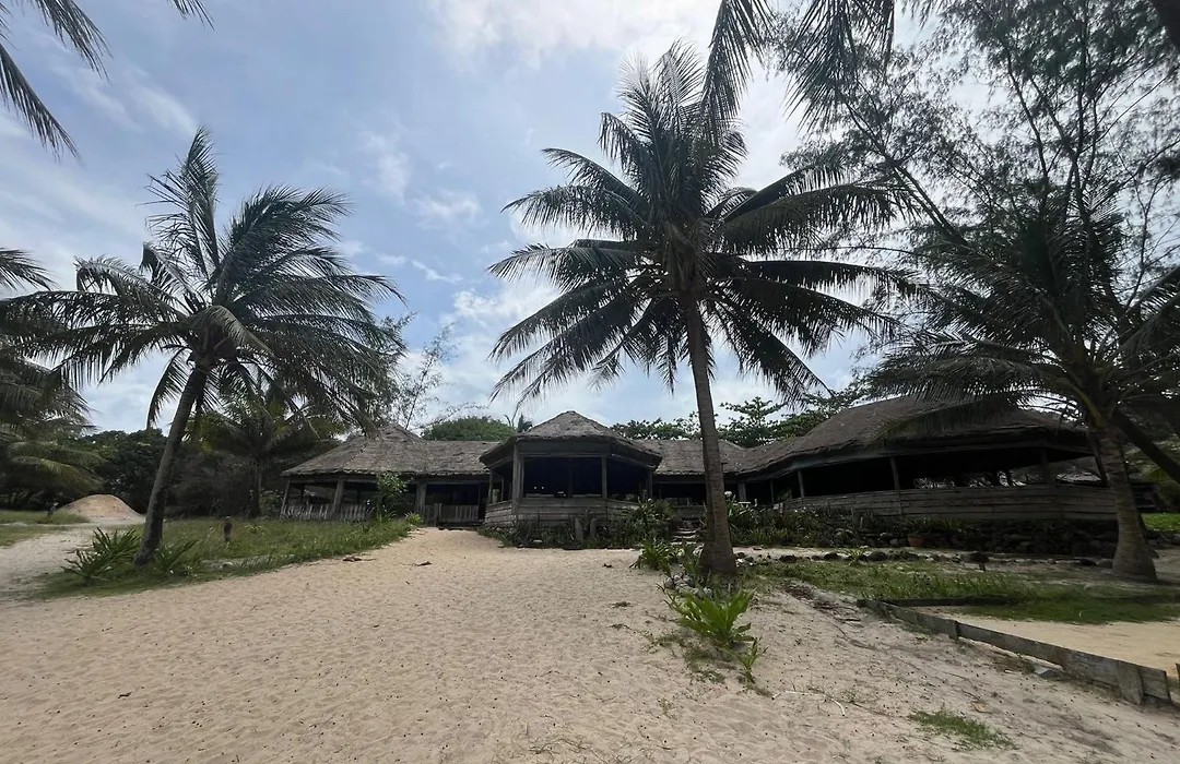 Lazy Beach-1