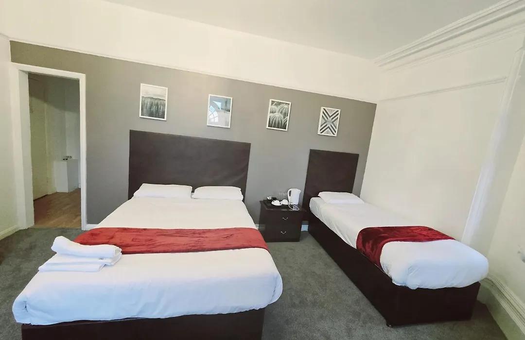 Kingswood Hotel-1