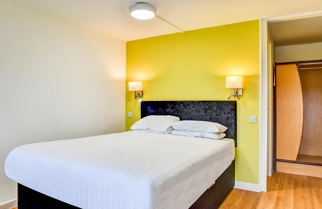The Hotel Rafiya, Redditch-1