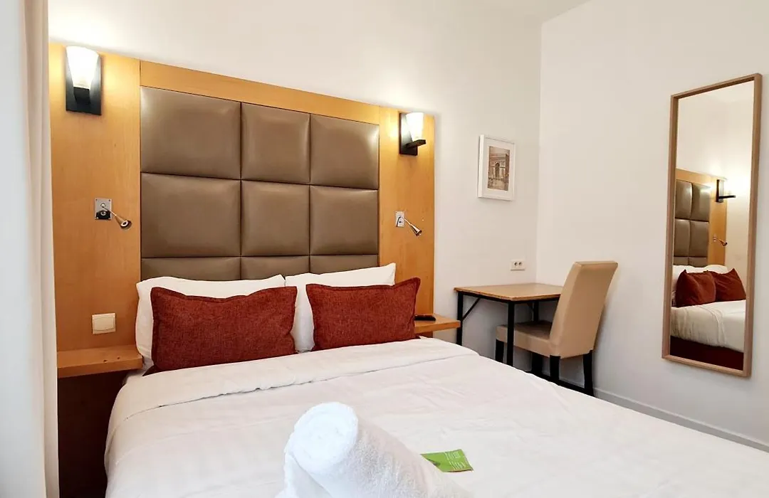 Hotel De France 18-1