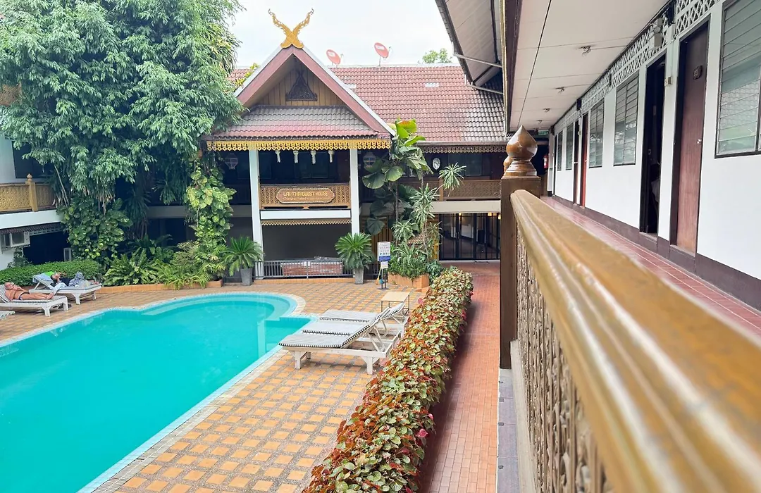 Collection O Khu Mueang Near Tha Phae Gate Formerly Lai Thai Guesthouse-1