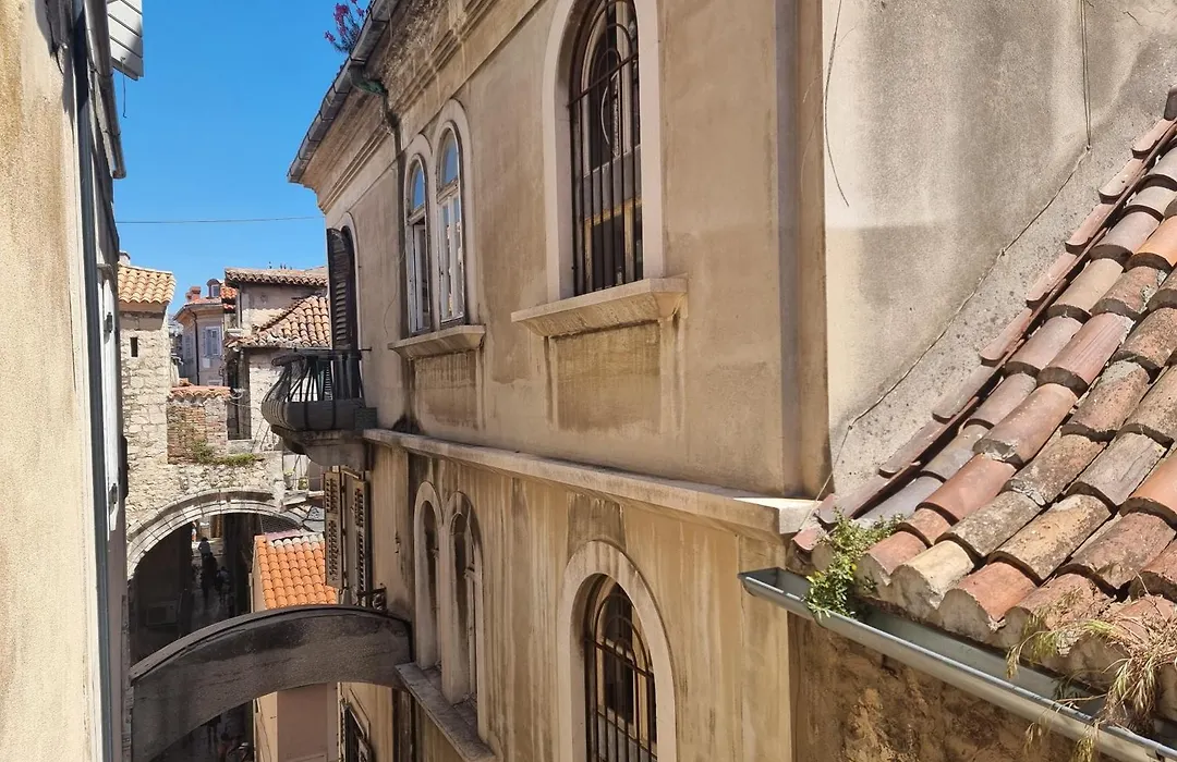 Malena Palace Experience-1