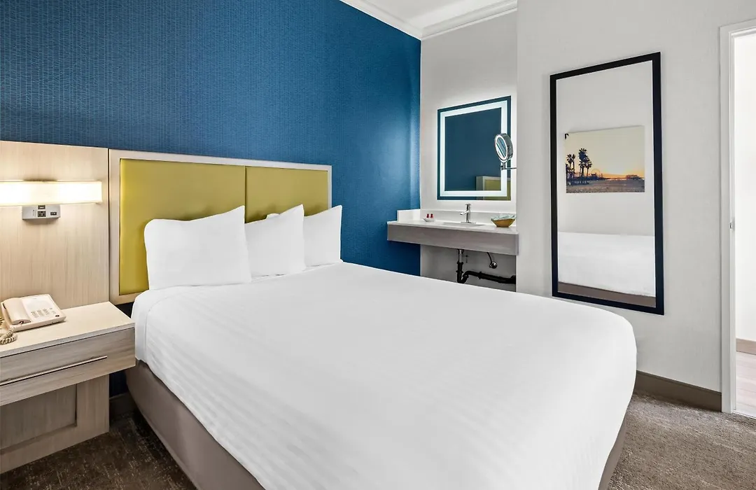 Surestay Hotel By Best Western Santa Monica-1
