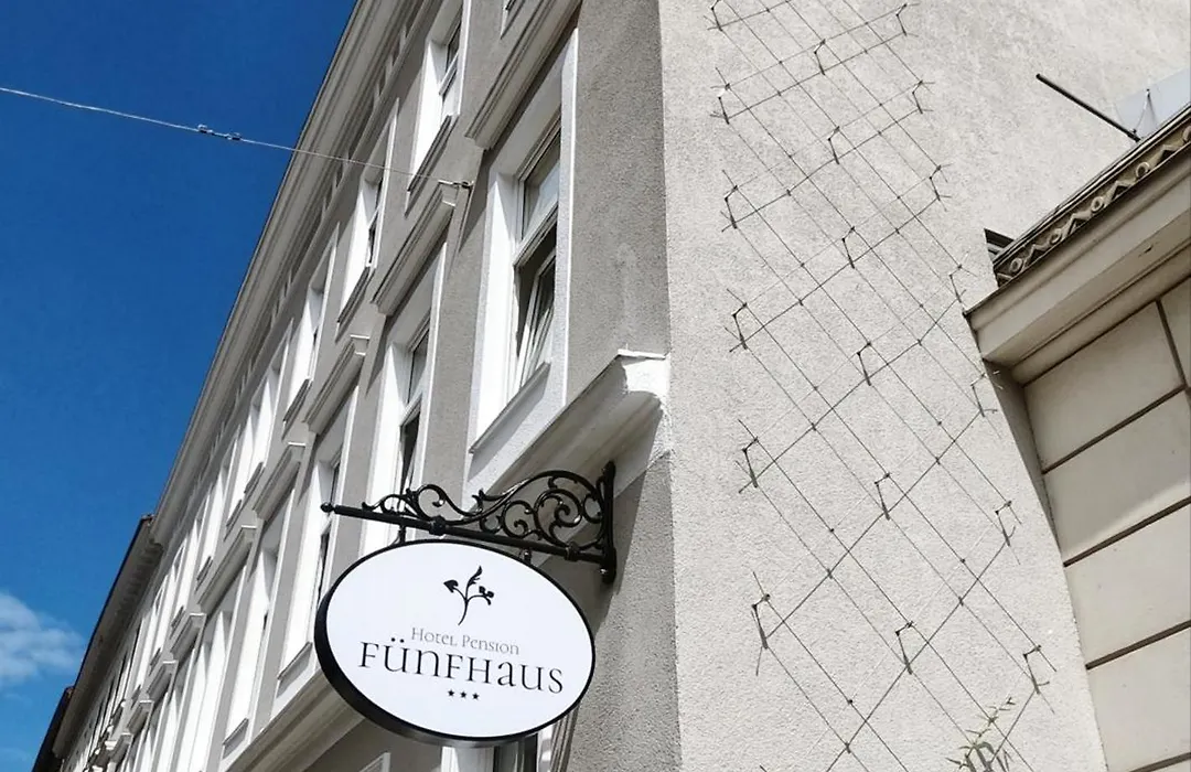 Hotel-Pension Fuenfhaus-1