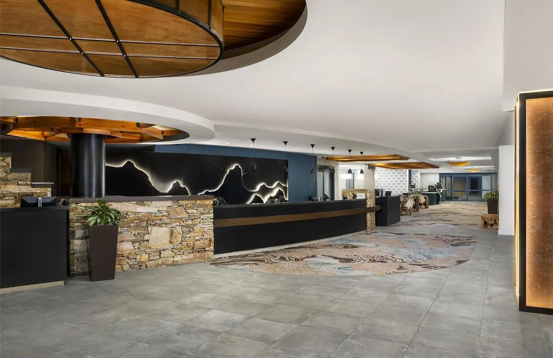 Hilton Whistler Resort&Spa-1
