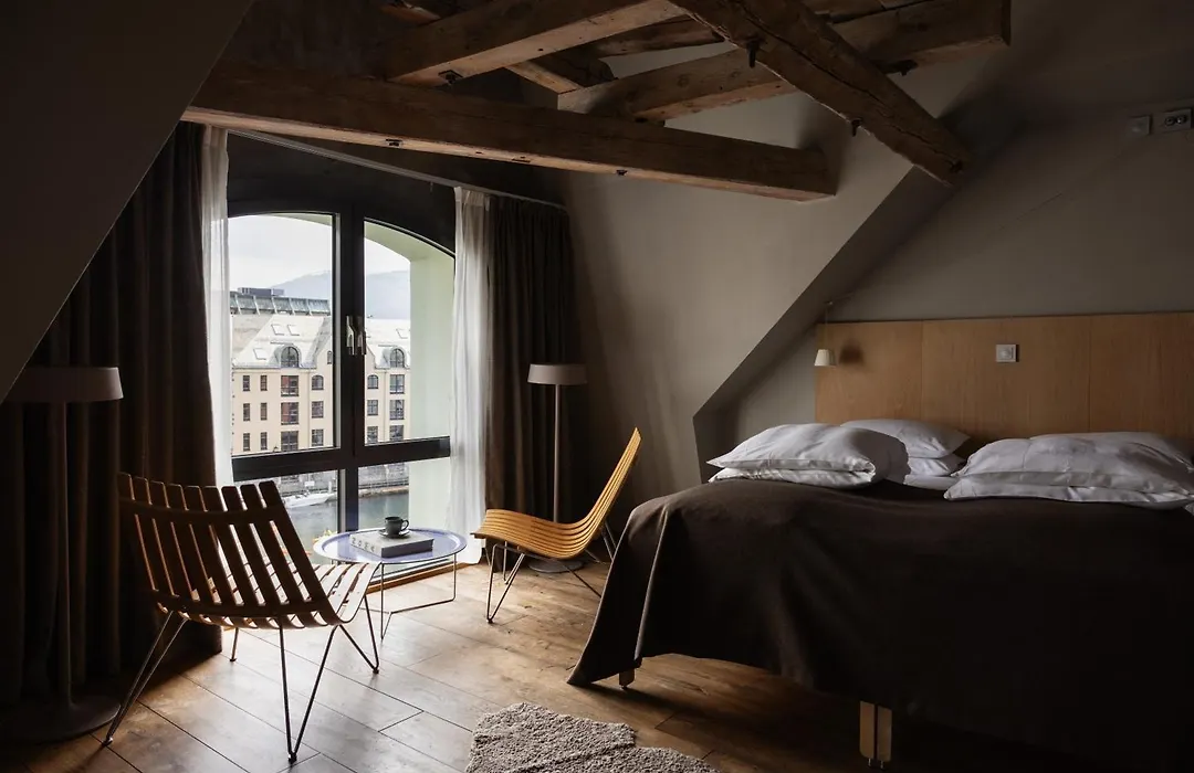 Hotel Brosundet-1